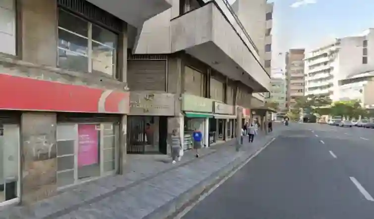 Curaduría Urbana Cuarta de Medellín: Guía de Contacto y Servicios