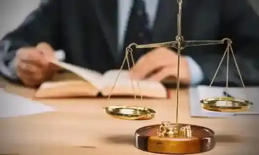 ¿Cuánto Cobra un Abogado por un Desenglobe en Colombia?